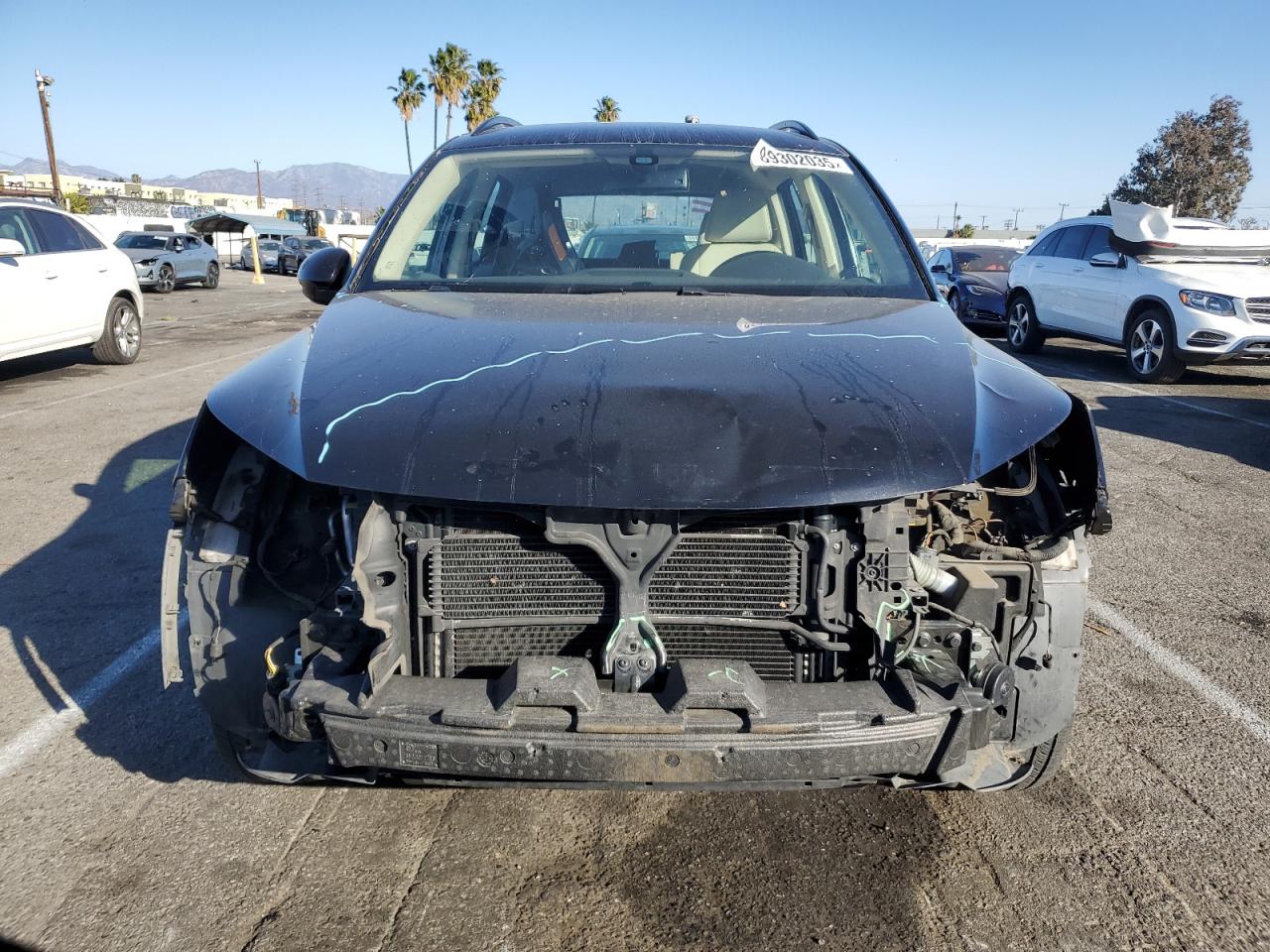 2017 Volkswagen Tiguan VIN WVGAV7AXXHK023677 Copart auction photo, front end / side damage thumbnail 5