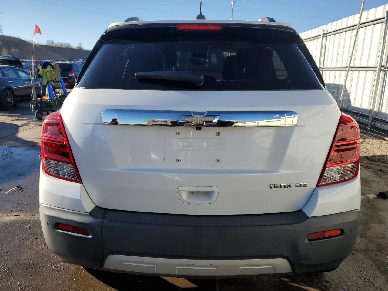 2015 Chevrolet Trax VIN KL7CJNSB4FB206132 Copart auction photo, front end / side damage thumbnail 6