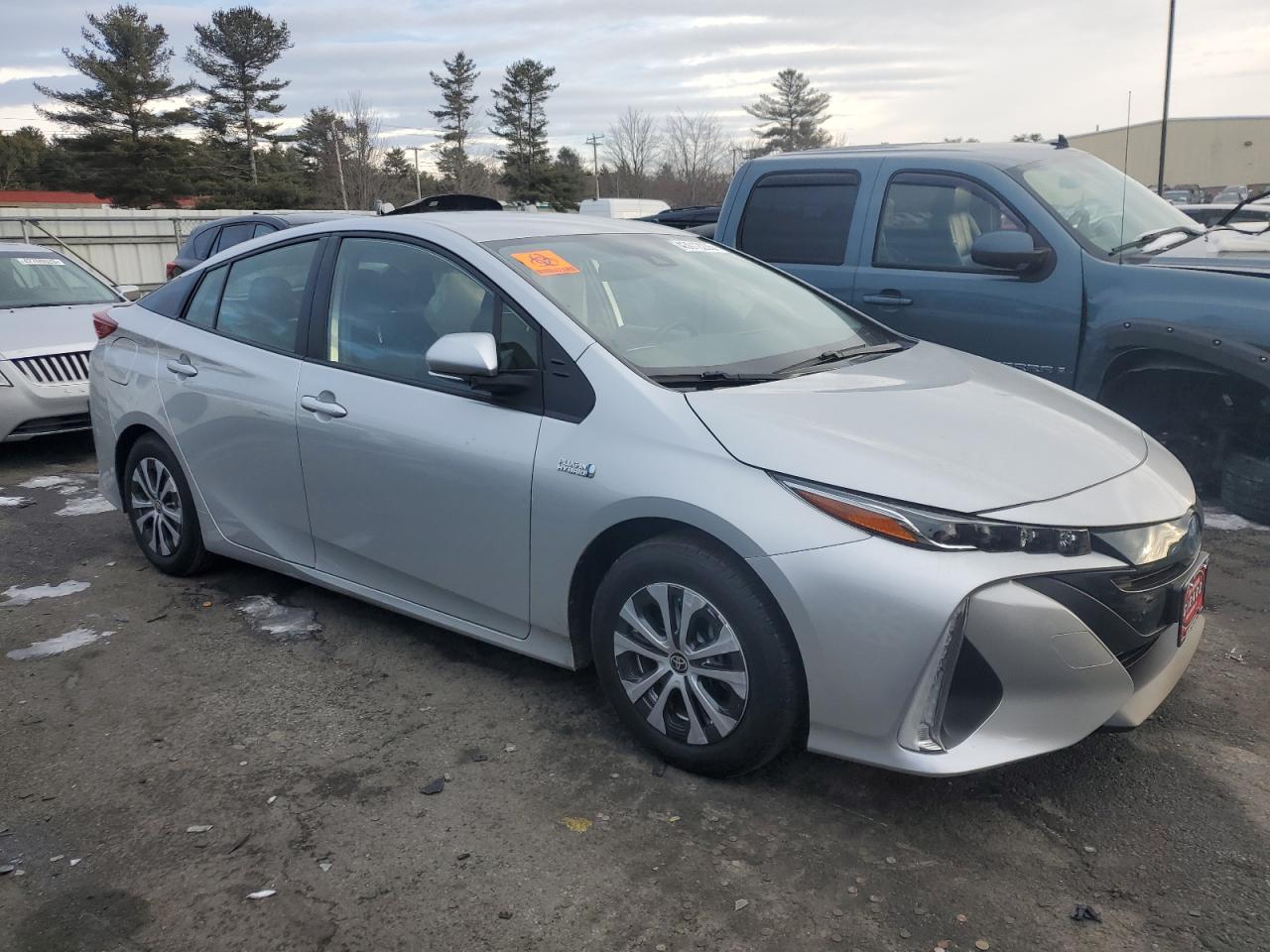 2021 Toyota Prius VIN JTDKAMFP6M3174984 Copart auction photo, side / rear end damage thumbnail 4