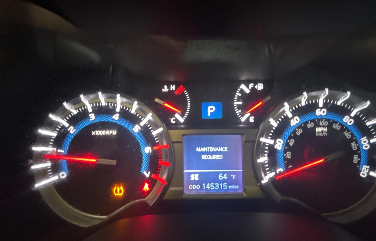 2018 Toyota 4Runner VIN JTEBU5JR9J5557125 Copart auction photo, minor dent/scratches / normal wear damage thumbnail 8