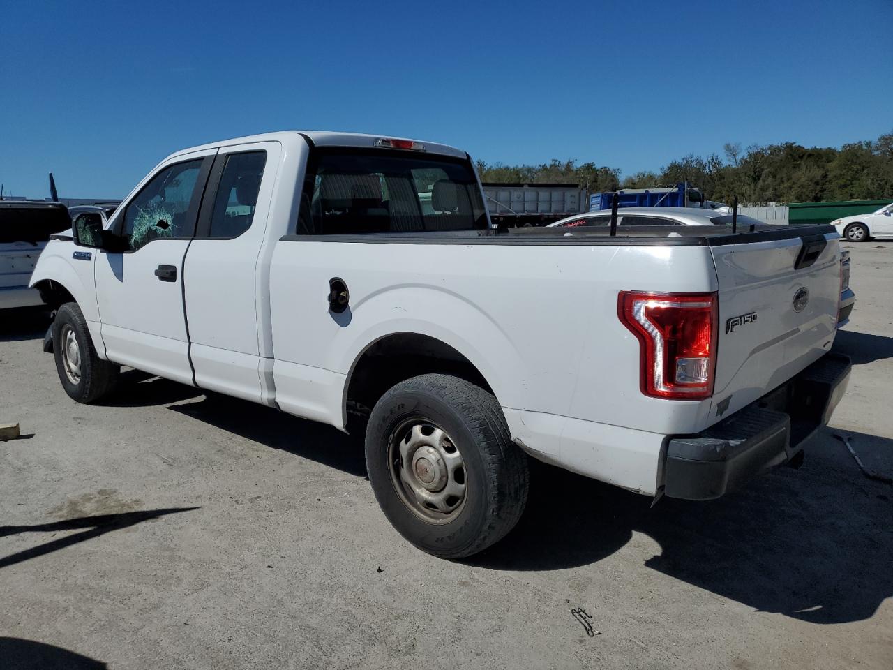 2015 Ford F-150 VIN 1FTEX1CF5FKE34886 Copart auction photo, front end damage thumbnail 2
