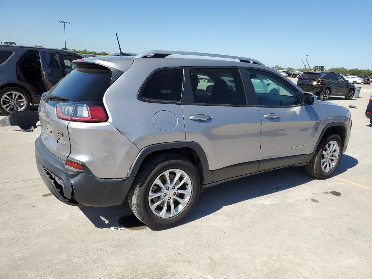 2020 Jeep Grand Cherokee VIN 1C4PJMCB7LD603704 Copart auction photo, all over damage thumbnail 3