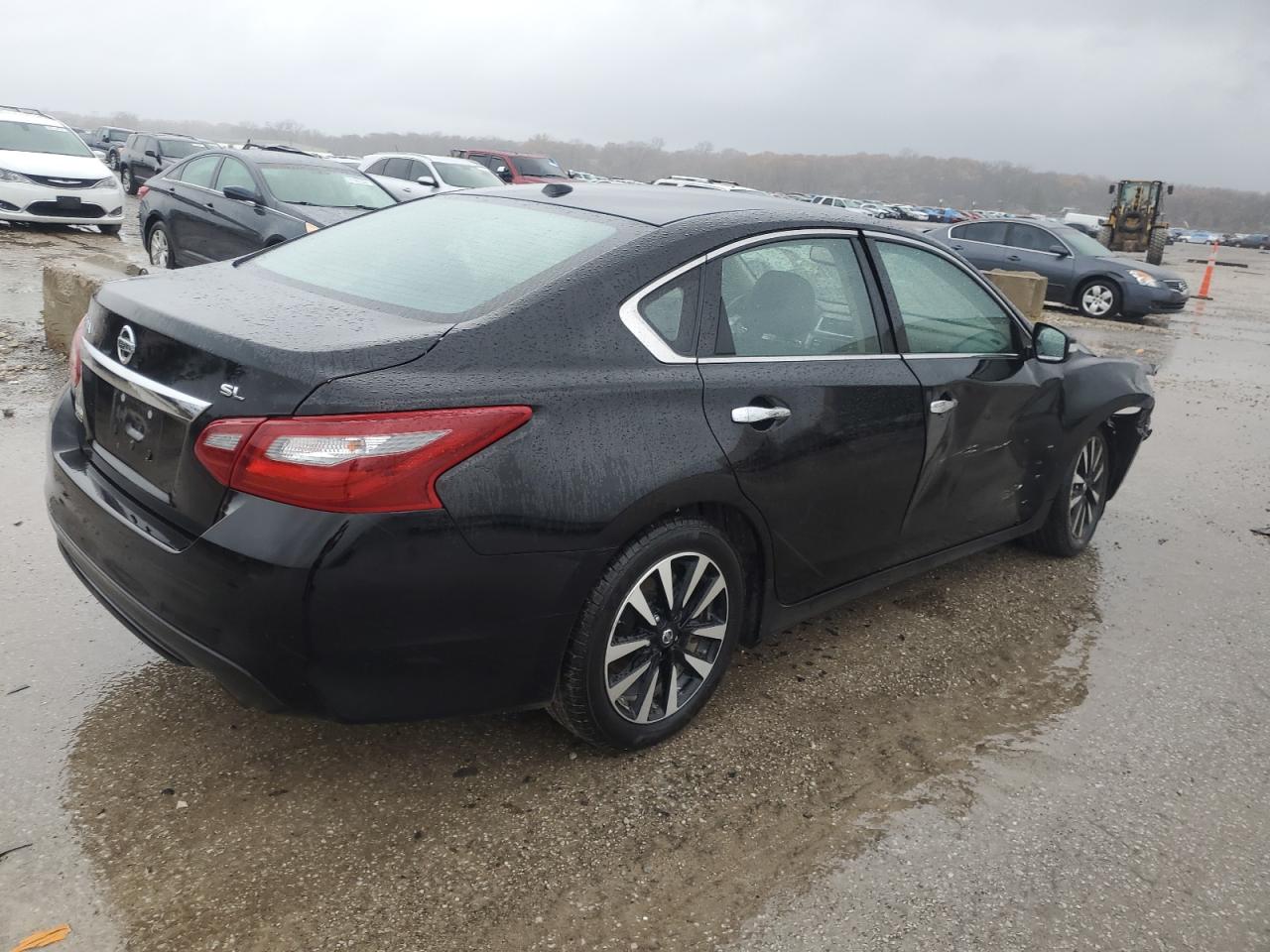 2018 Nissan Altima VIN 1N4AL3APXJC232880 Copart auction photo, front end damage thumbnail 3