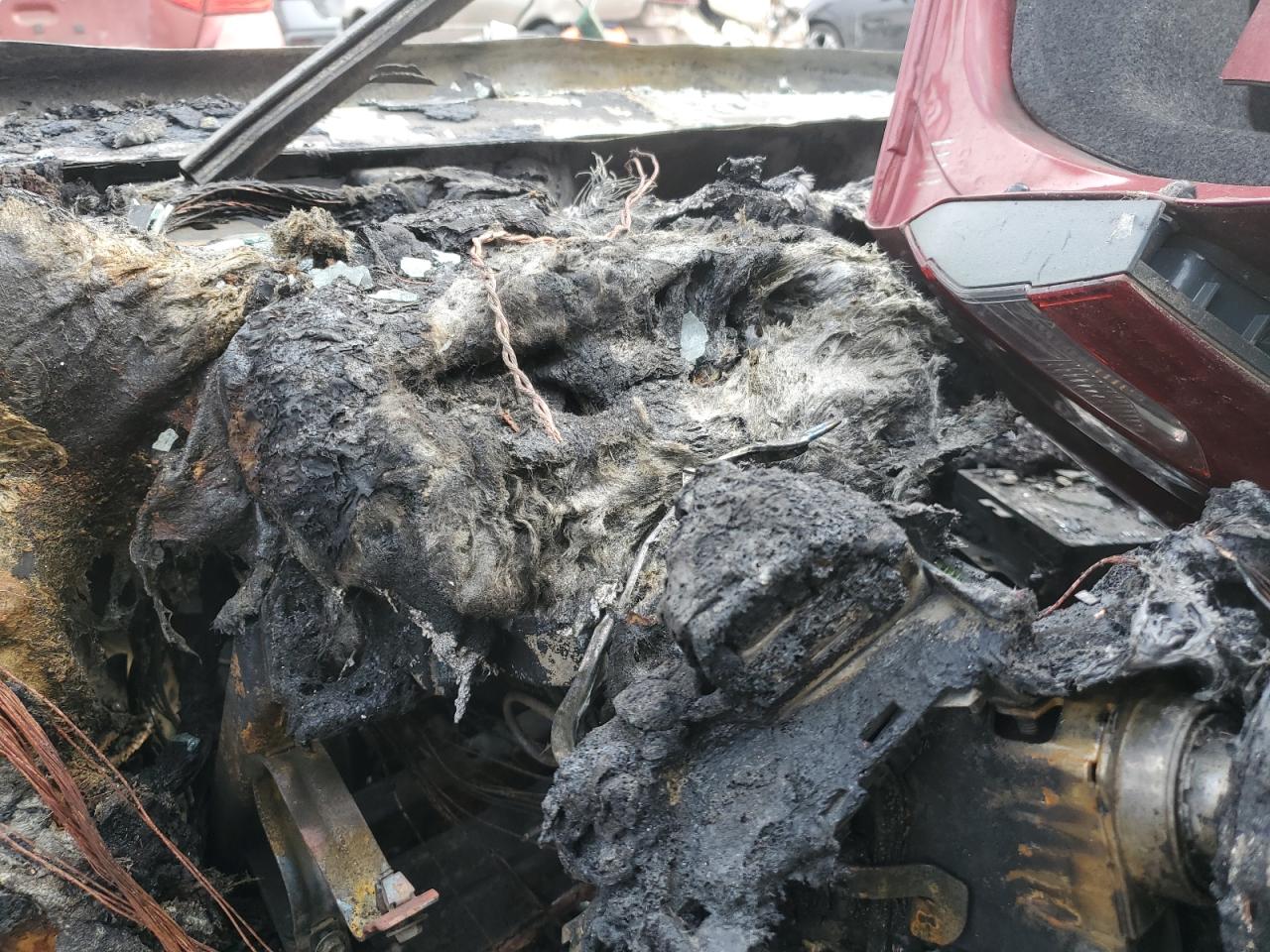 2013 Ford Fusion VIN 3FA6P0HR8DR161555 Copart auction photo, burn damage thumbnail 9