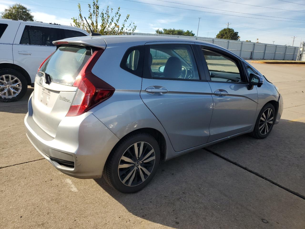 2020 Honda Fit VIN 3HGGK5H86LM702553 Copart auction photo, front end / minor dent/scratches damage thumbnail 3