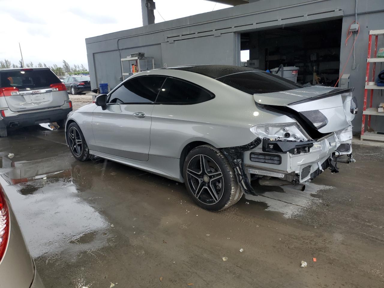 2020 Mercedes-Benz C-klasse VIN WDDWJ8DB7LF942331 Copart auction photo, rear end / minor dent/scratches damage thumbnail 2