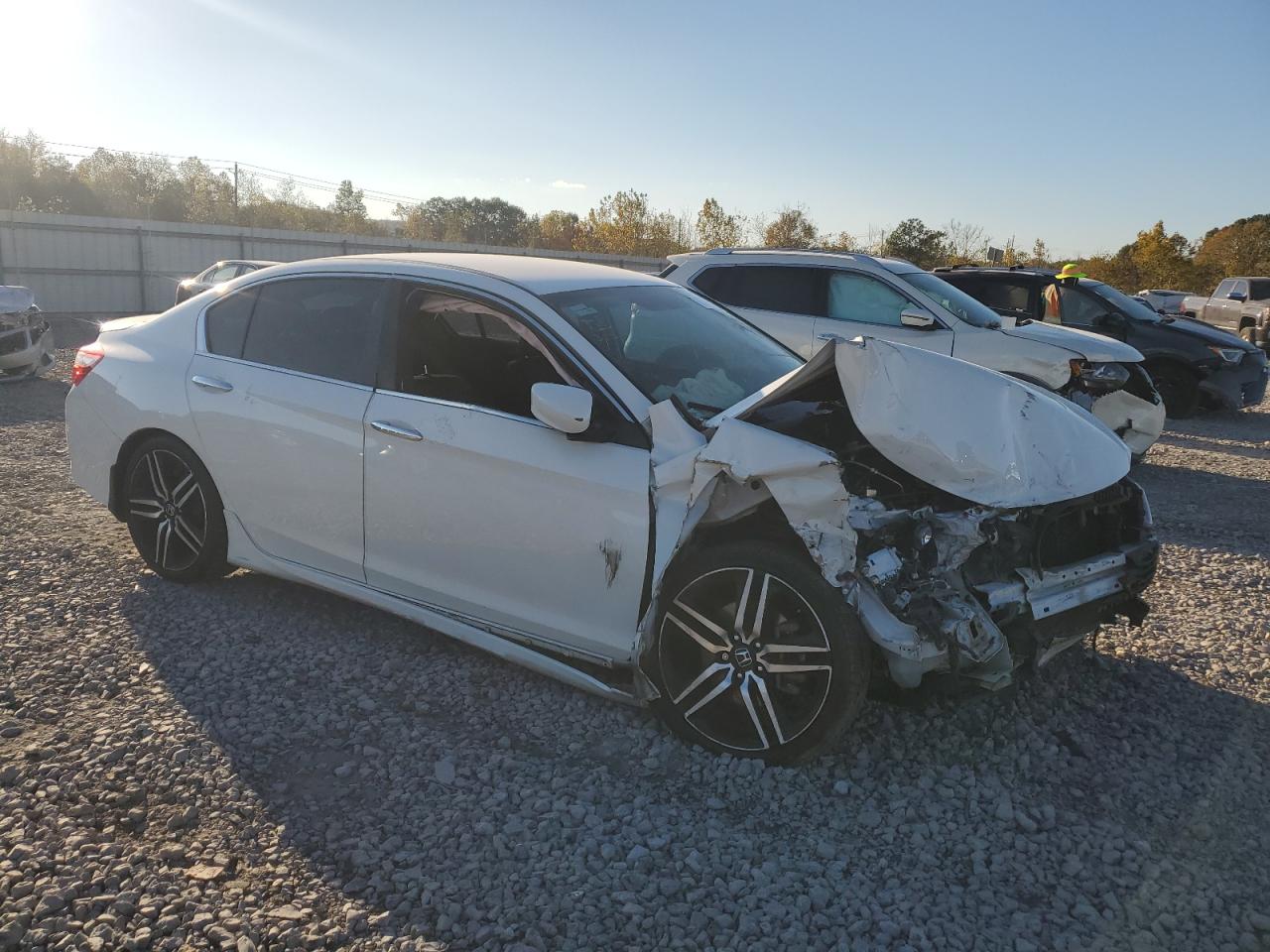 2017 Honda Accord VIN 1HGCR2F10HA236377 Copart auction photo, front end damage thumbnail 4