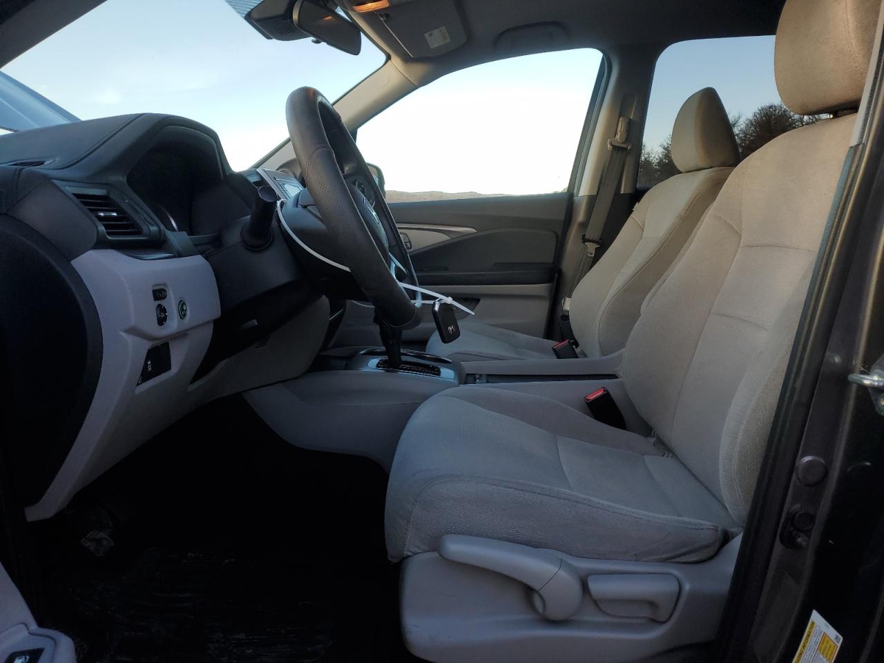2019 Honda Pilot VIN 5FNYF6H18KB021913 Copart auction photo, front end / minor dent/scratches damage thumbnail 7