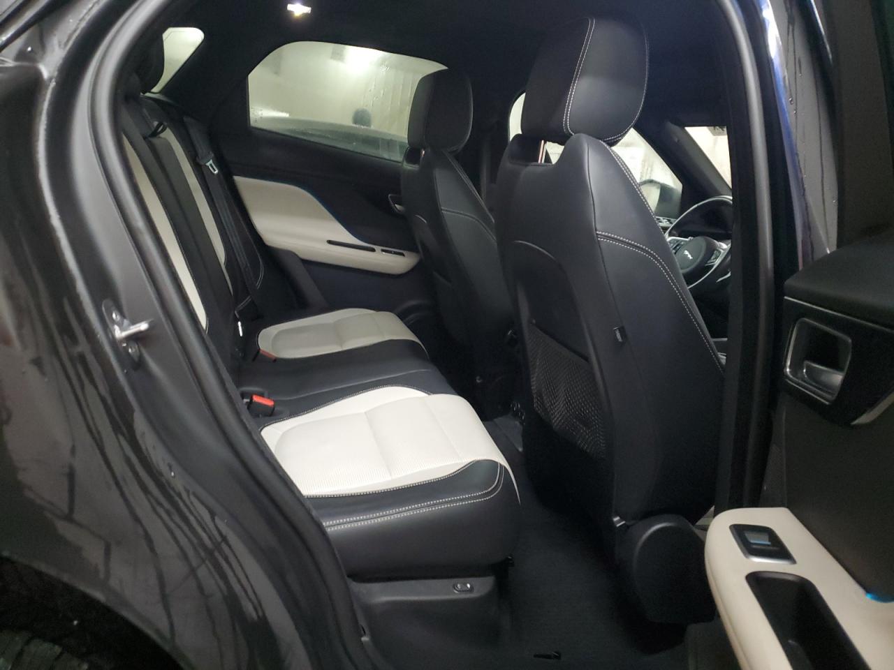 2018 Jaguar F-Pace VIN SADCL2FX6JA293648 Copart auction photo, burn / minor dent/scratches damage thumbnail 11