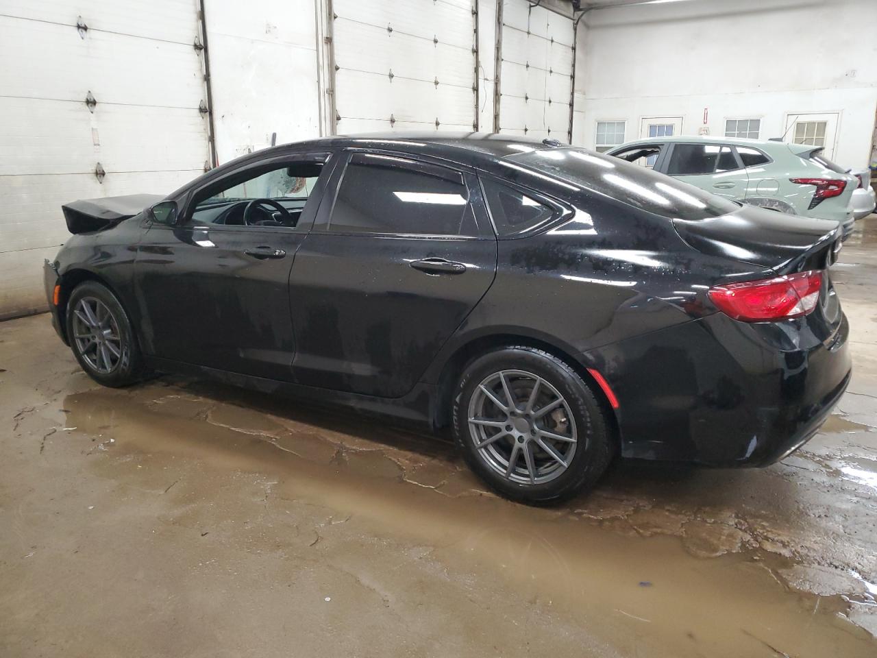 2015 Chrysler 200 VIN 1C3CCCBB8FN614203 Copart auction photo, front end / minor dent/scratches damage thumbnail 2