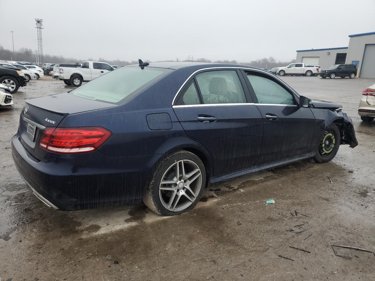 2014 Mercedes-Benz E-klasse VIN WDDHF8JB0EA983897 Copart auction photo, front end / minor dent/scratches damage thumbnail 3