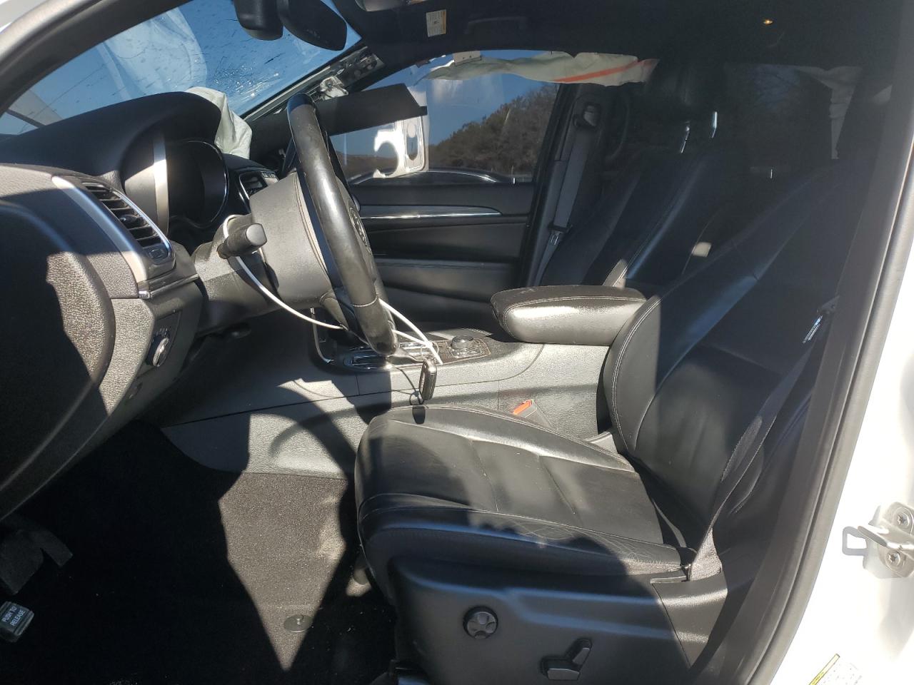2020 Jeep Grand Cherokee VIN 1C4RJFBG8LC401123 Copart auction photo, front end / side damage thumbnail 7