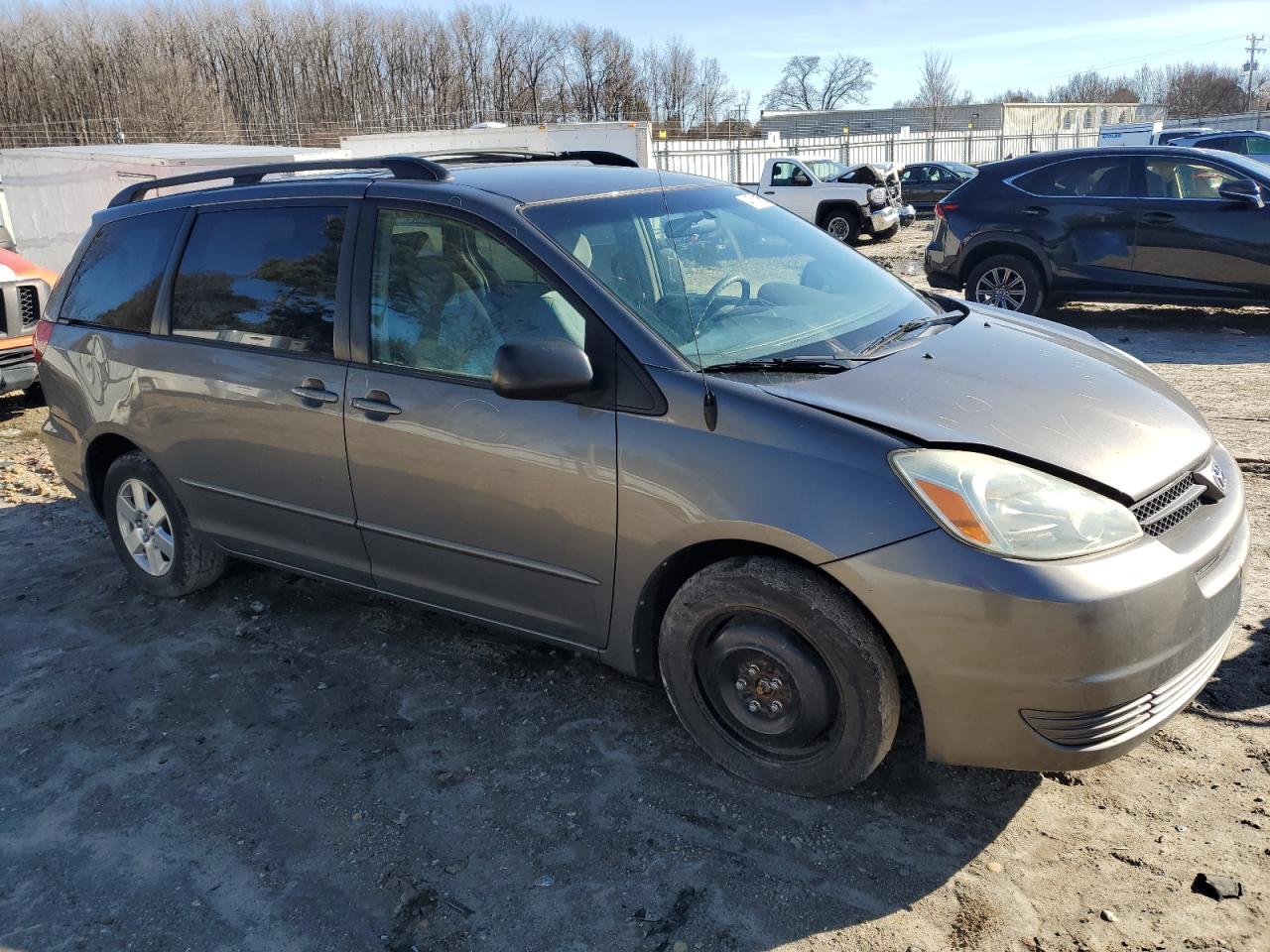 2004 Toyota Sienna VIN 5TDZA23C74S106020 Copart auction photo, minor dent/scratches damage thumbnail 4