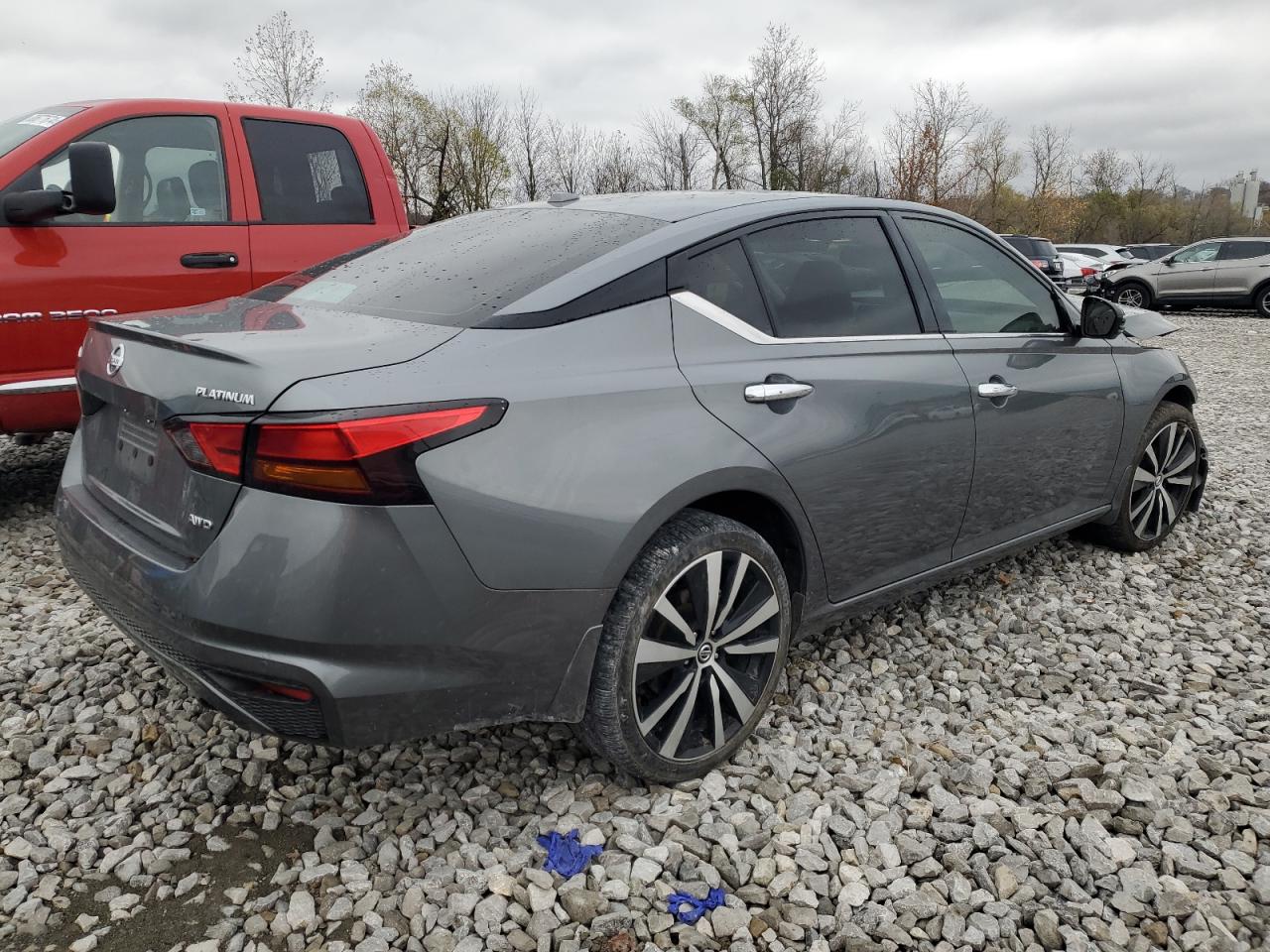 2019 Nissan Altima VIN 1N4BL4FW4KN305063 Copart auction photo, front end damage thumbnail 3