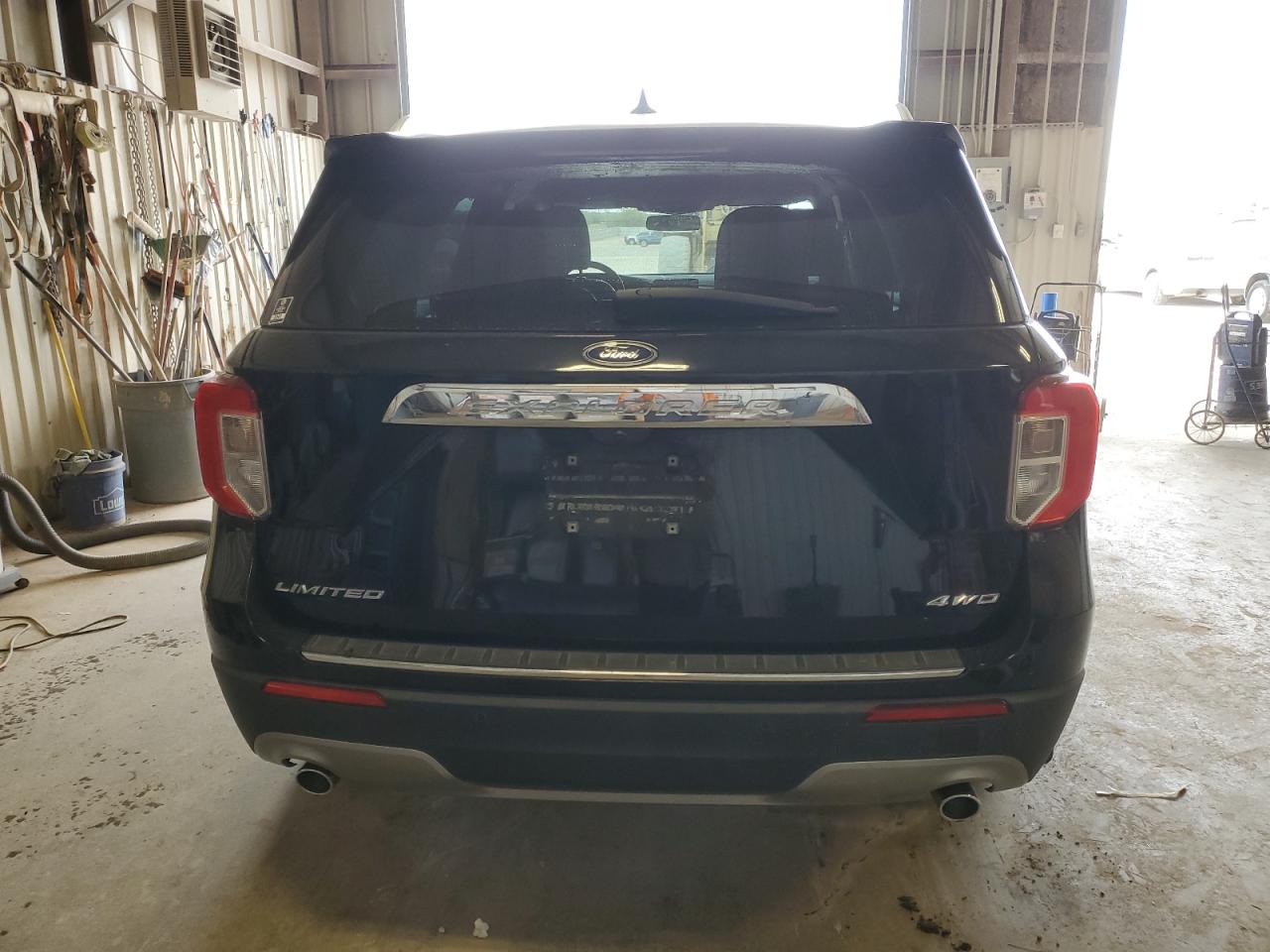 2021 Ford Explorer VIN 1FMSK8FH7MGB37282 Copart auction photo, water/flood / minor dent/scratches damage thumbnail 6