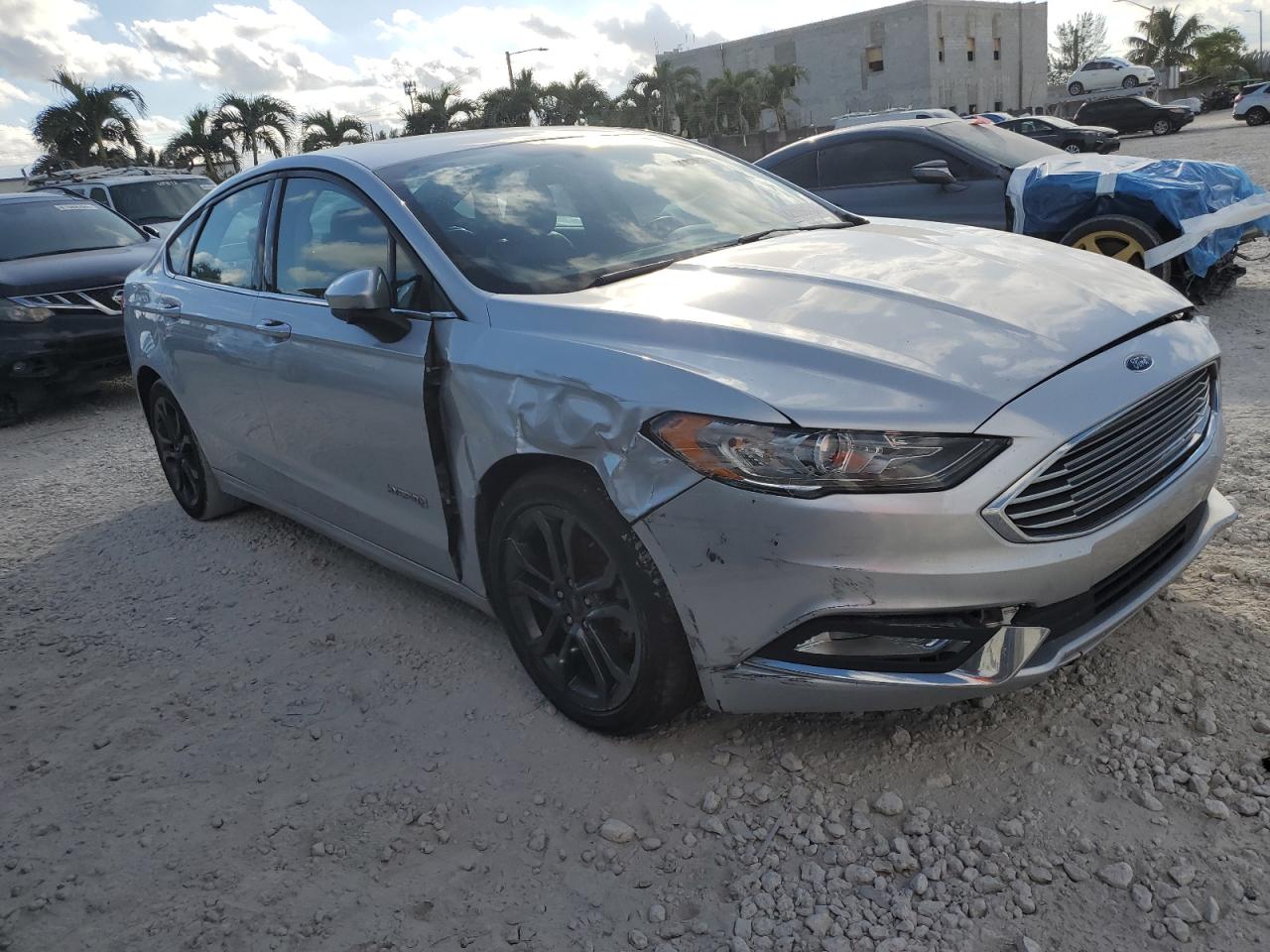 2018 Ford Fusion VIN 3FA6P0LU2JR170324 Copart auction photo, front end damage thumbnail 4