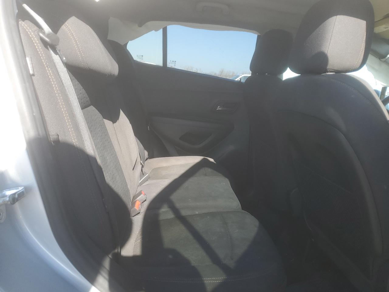 2020 Chevrolet Trax VIN KL7CJNSB2LB323591 Copart auction photo, front end damage thumbnail 11