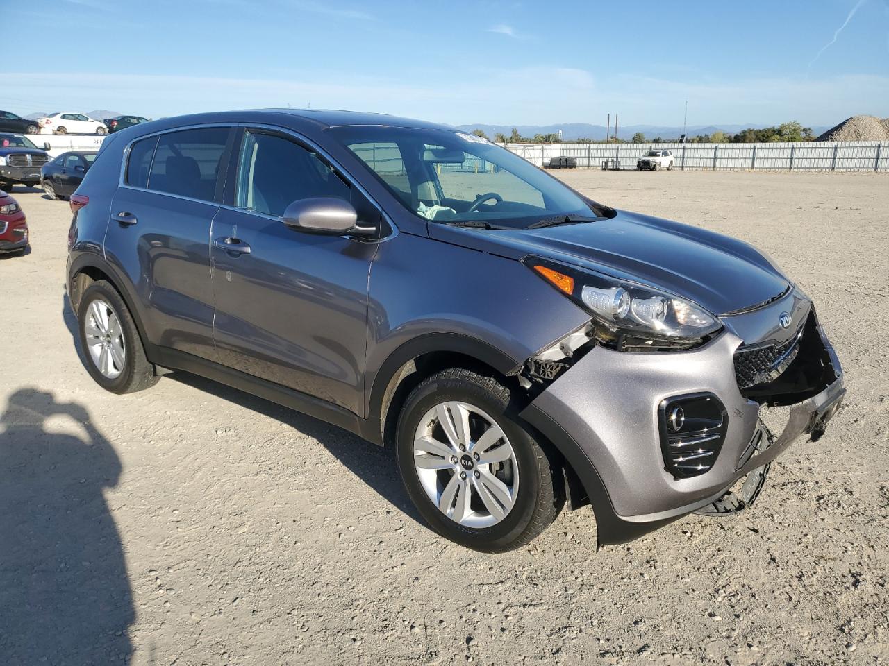 2017 KIA Sportage VIN KNDPMCACXH7275861 Copart auction photo, front end damage thumbnail 4