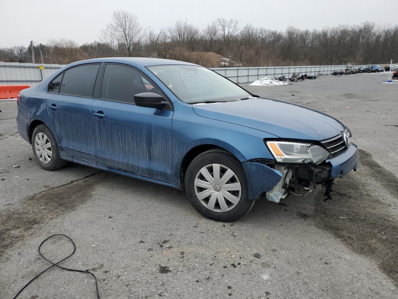 2015 Volkswagen Jetta VIN 3VW1K7AJ5FM410164 Copart auction photo, front end / side damage thumbnail 4