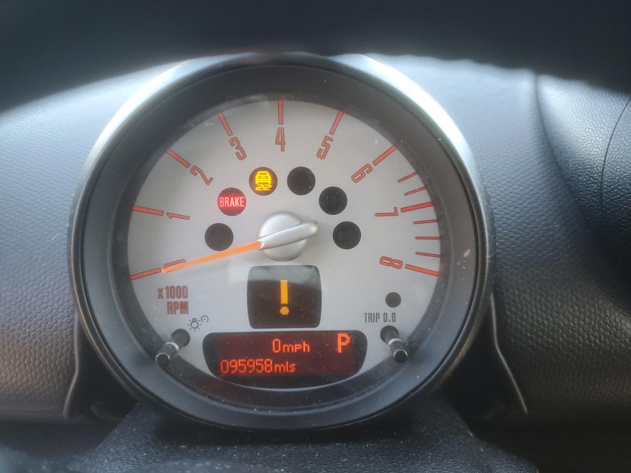 2014 MINI Cooper VIN WMWZC3C54EWP27537 Copart auction photo, front end / minor dent/scratches damage thumbnail 9