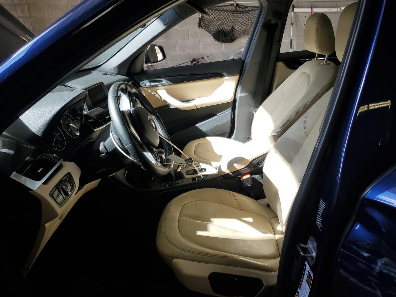 2017 BMW X1 VIN WBXHT3C3XH5F74594 Copart auction photo, all over damage thumbnail 7