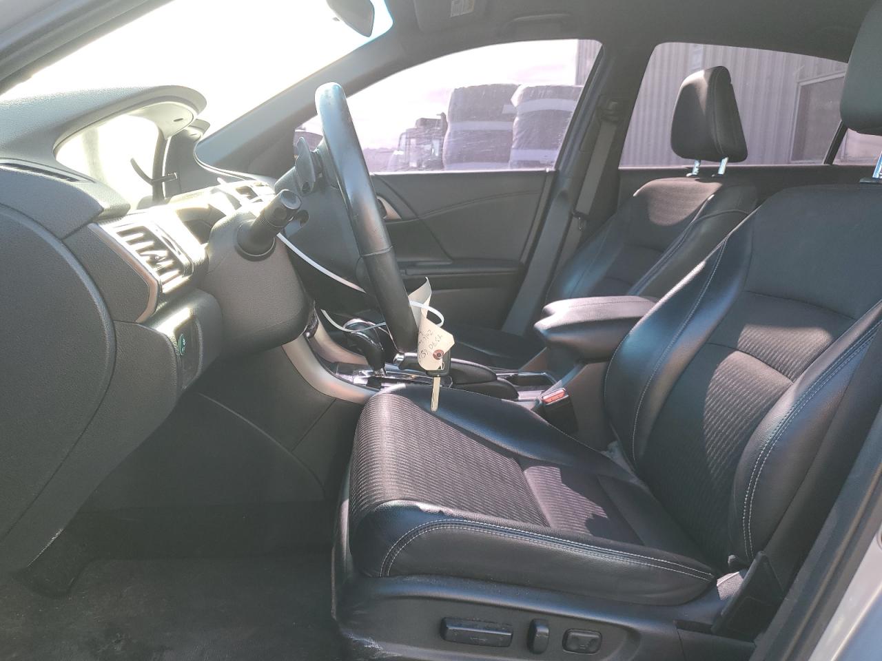 2016 Honda Accord VIN 1HGCR2F51GA145541 Copart auction photo, front end / minor dent/scratches damage thumbnail 7