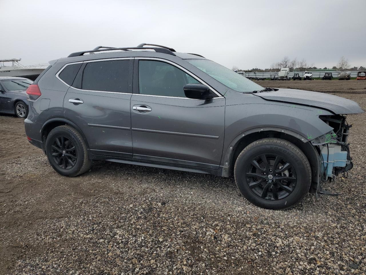 2017 Nissan Rogue VIN 5N1AT2MT8HC812535 Copart auction photo, front end / minor dent/scratches damage thumbnail 4