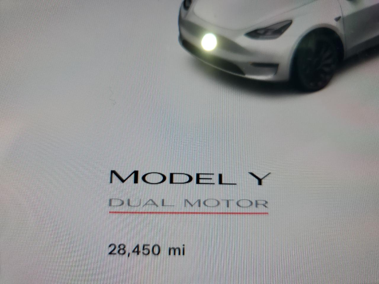 2022 Tesla Model Y VIN 7SAYGDEF8NF532014 Copart auction photo, minor dent/scratches damage thumbnail 9