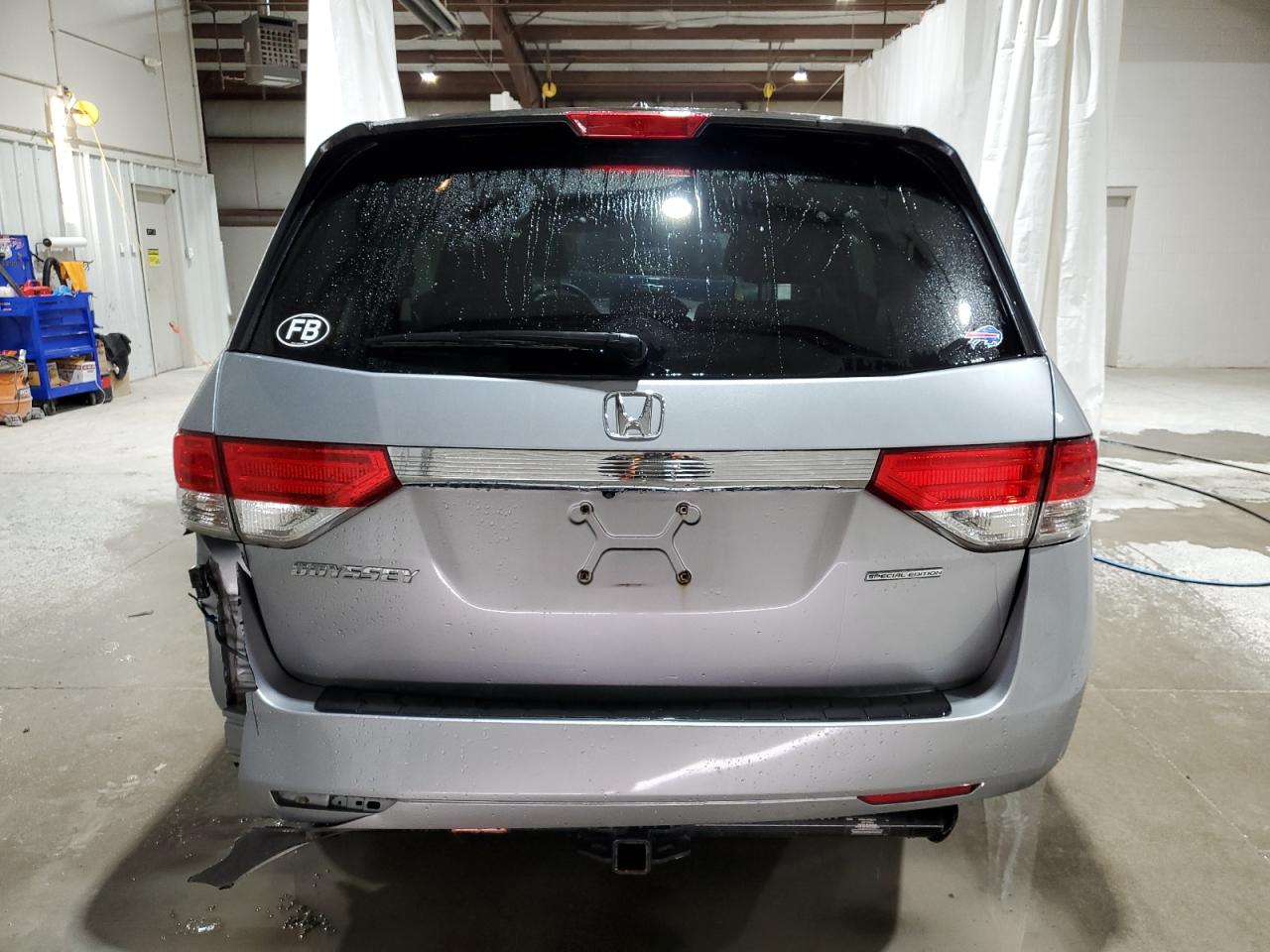 2017 Honda Odyssey VIN 5FNRL5H39HB008640 Copart auction photo, side / rear end damage thumbnail 6