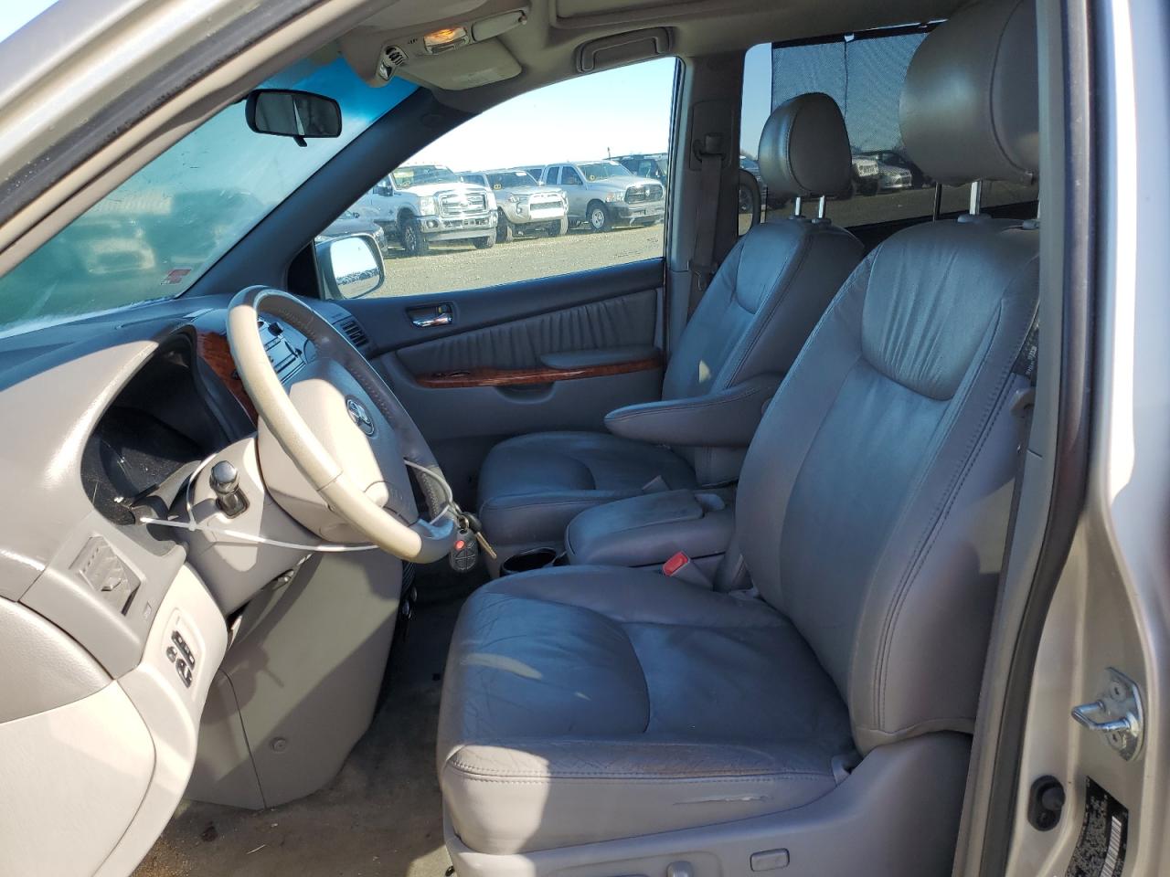 2007 Toyota Sienna VIN 5TDZK22C47S044403 Copart auction photo, side damage thumbnail 7