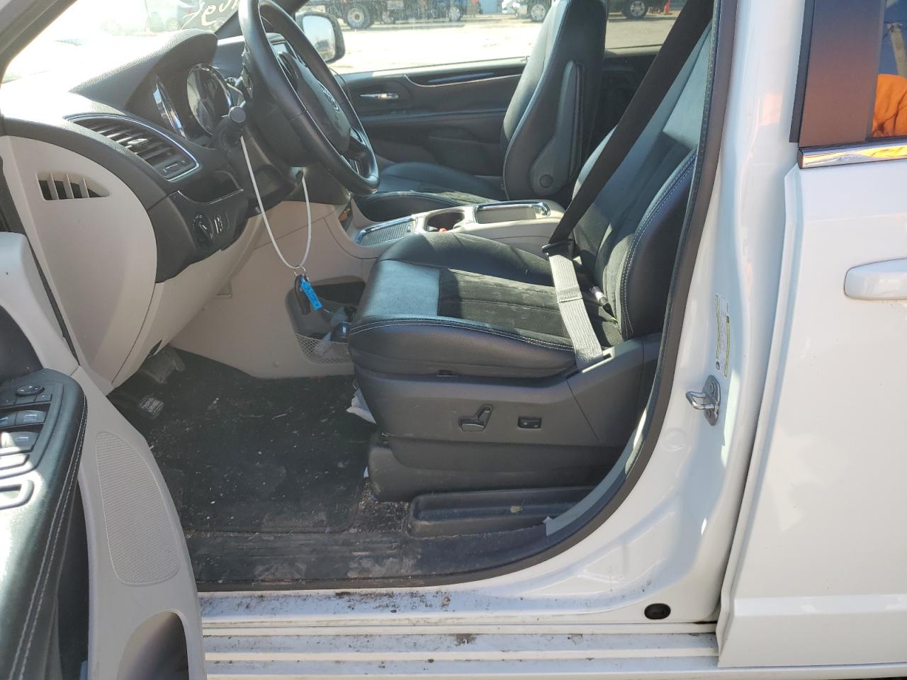 2018 Dodge Caravan VIN 2C4RDGCGXJR266016 Copart auction photo, minor dent/scratches damage thumbnail 7