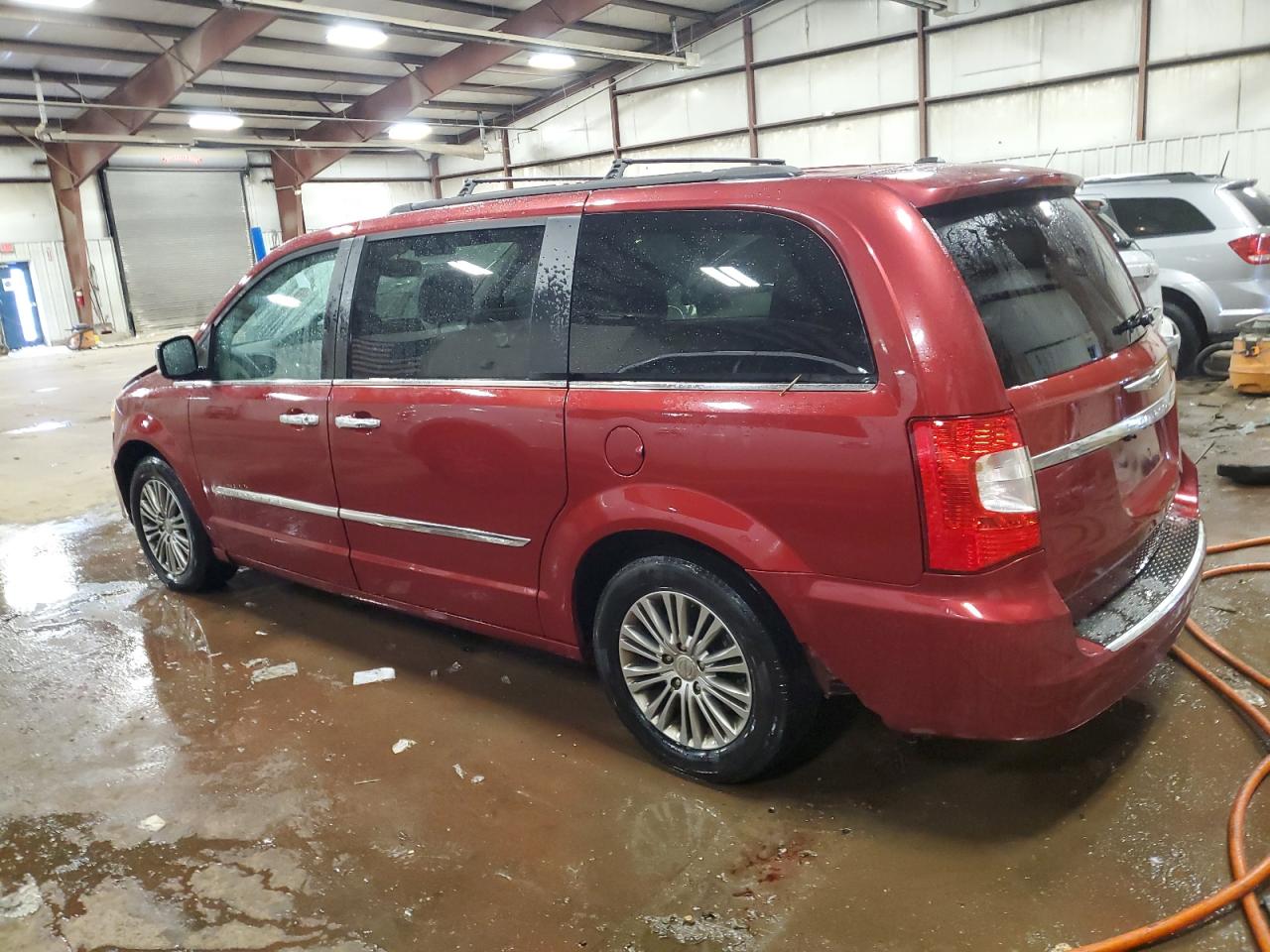 2014 Chrysler Town & Country VIN 2C4RC1CG1ER425768 Copart auction photo, front end damage thumbnail 2