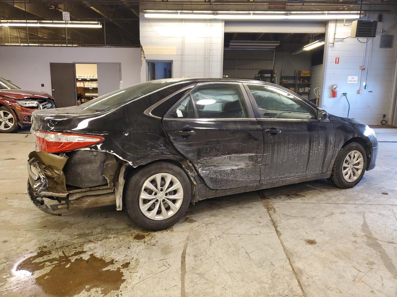 2016 Toyota Camry VIN 4T4BF1FK1GR562922 Copart auction photo, rear end / side damage thumbnail 3