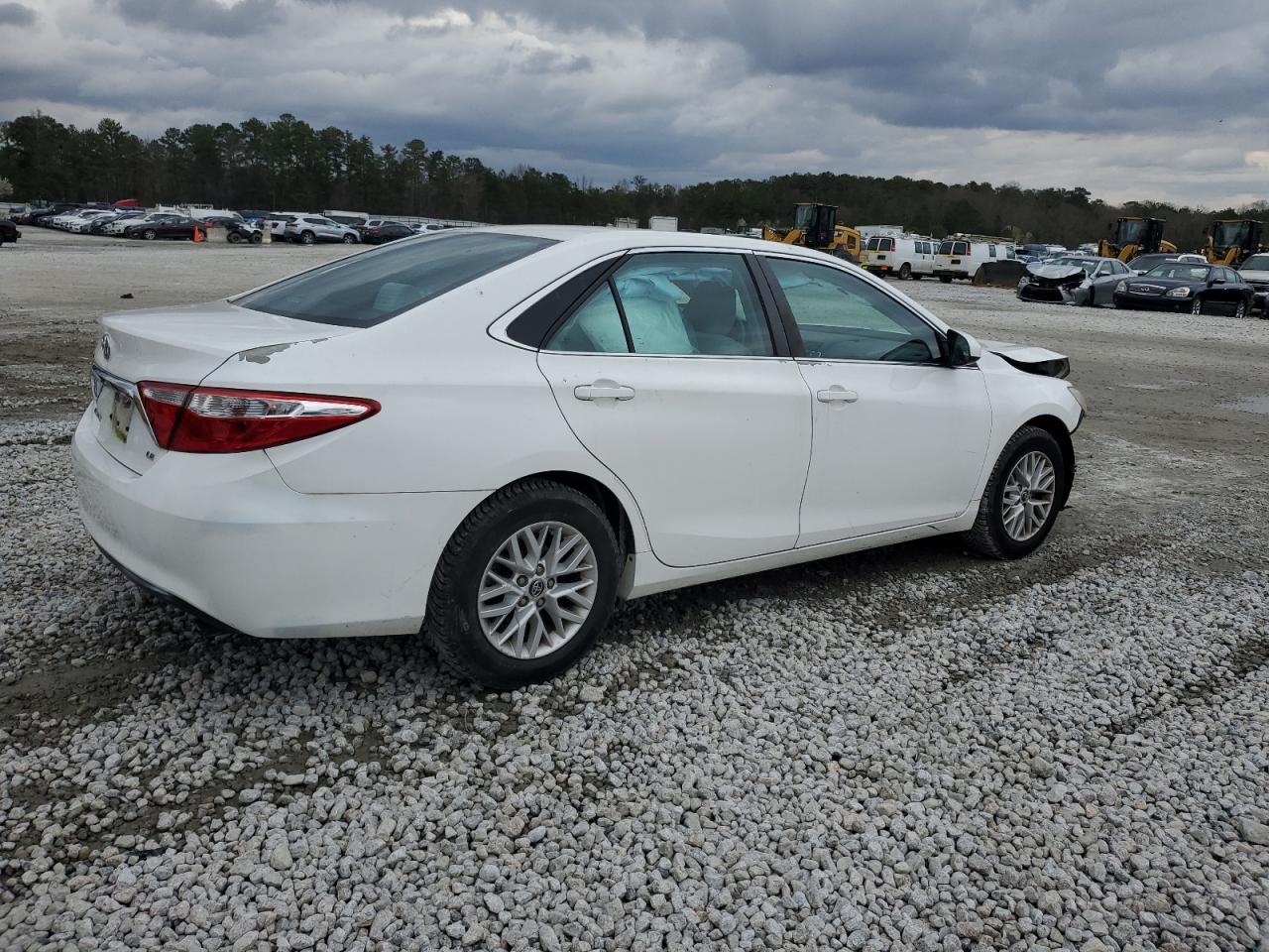 2016 Toyota Camry VIN 4T4BF1FK2GR539004 Copart auction photo, front end / minor dent/scratches damage thumbnail 3