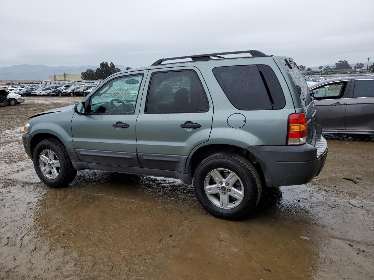 2007 Ford Escape VIN 1FMYU49H27KA45023 Copart auction photo, front end damage thumbnail 2