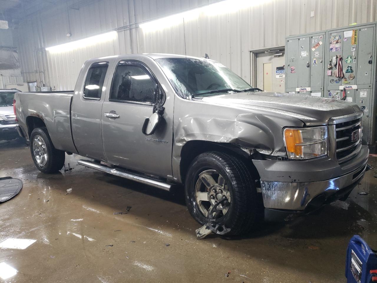 2013 GMC Sierra VIN 1GTR2VE70DZ185060 Copart auction photo, front end / rear end damage thumbnail 4