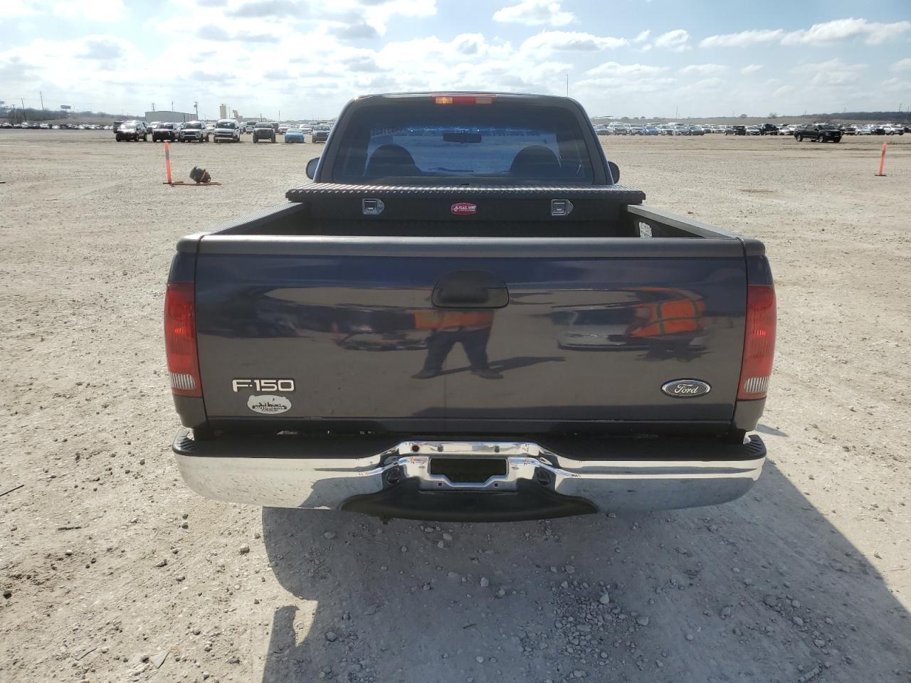 2000 Ford F-150 VIN 1FTZF1727YNC04070 Copart auction photo, front end / side damage thumbnail 6