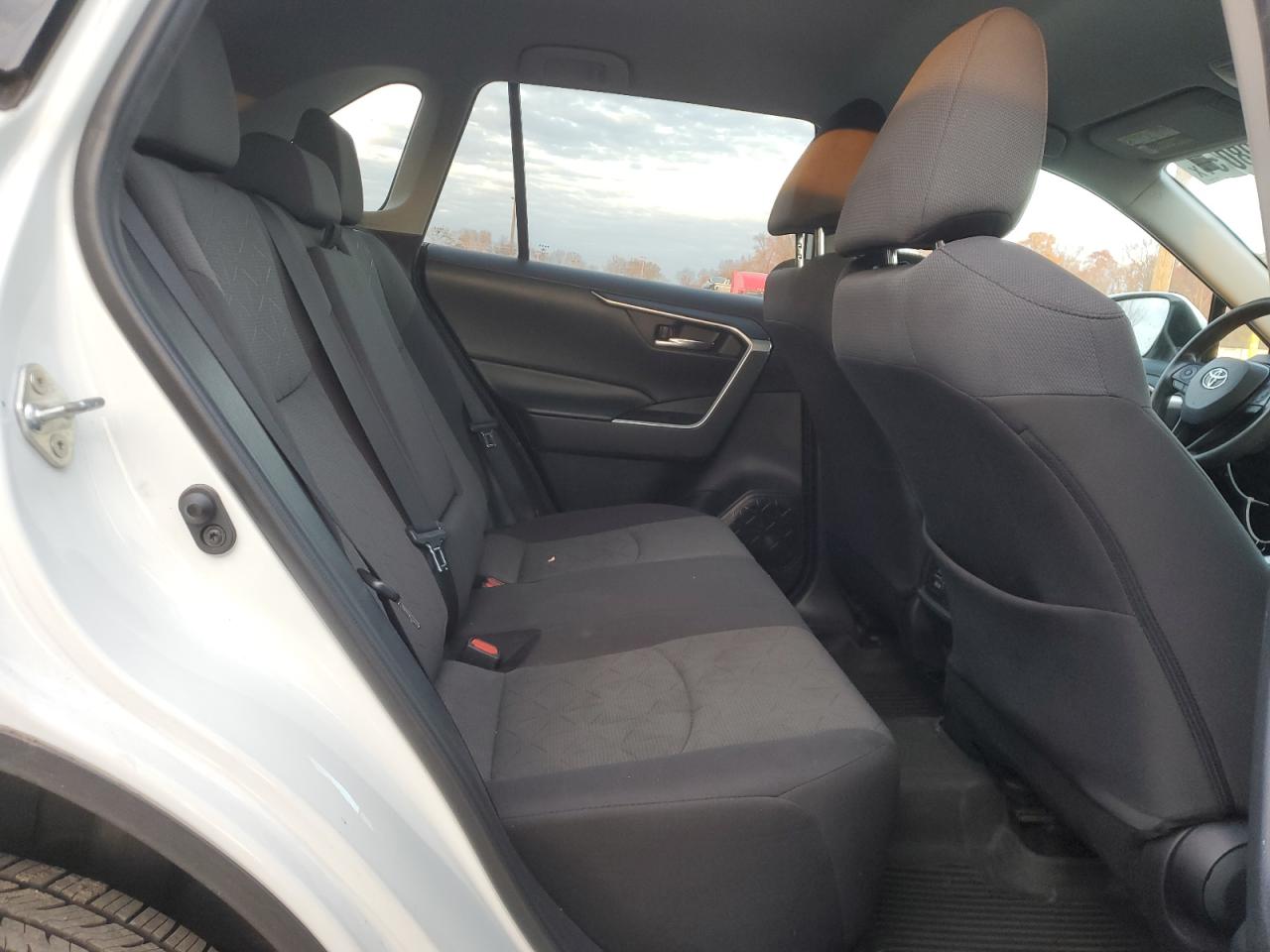 2020 Toyota RAV 4 VIN 2T3P1RFV0LC099150 Copart auction photo, front end / minor dent/scratches damage thumbnail 11