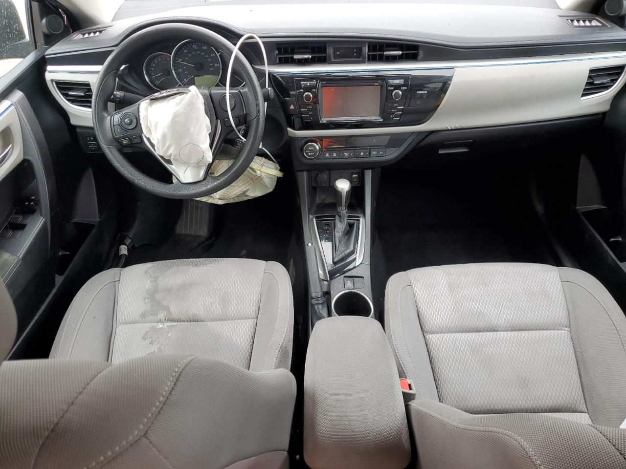2015 Toyota Corolla VIN 5YFBPRHE8FP234300 Copart auction photo, front end damage thumbnail 8
