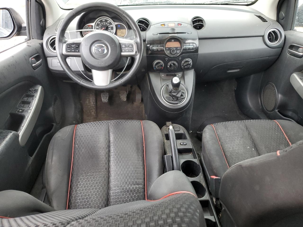 2011 Mazda 2 VIN JM1DE1HY2B0116998 Copart auction photo, side / rear end damage thumbnail 8