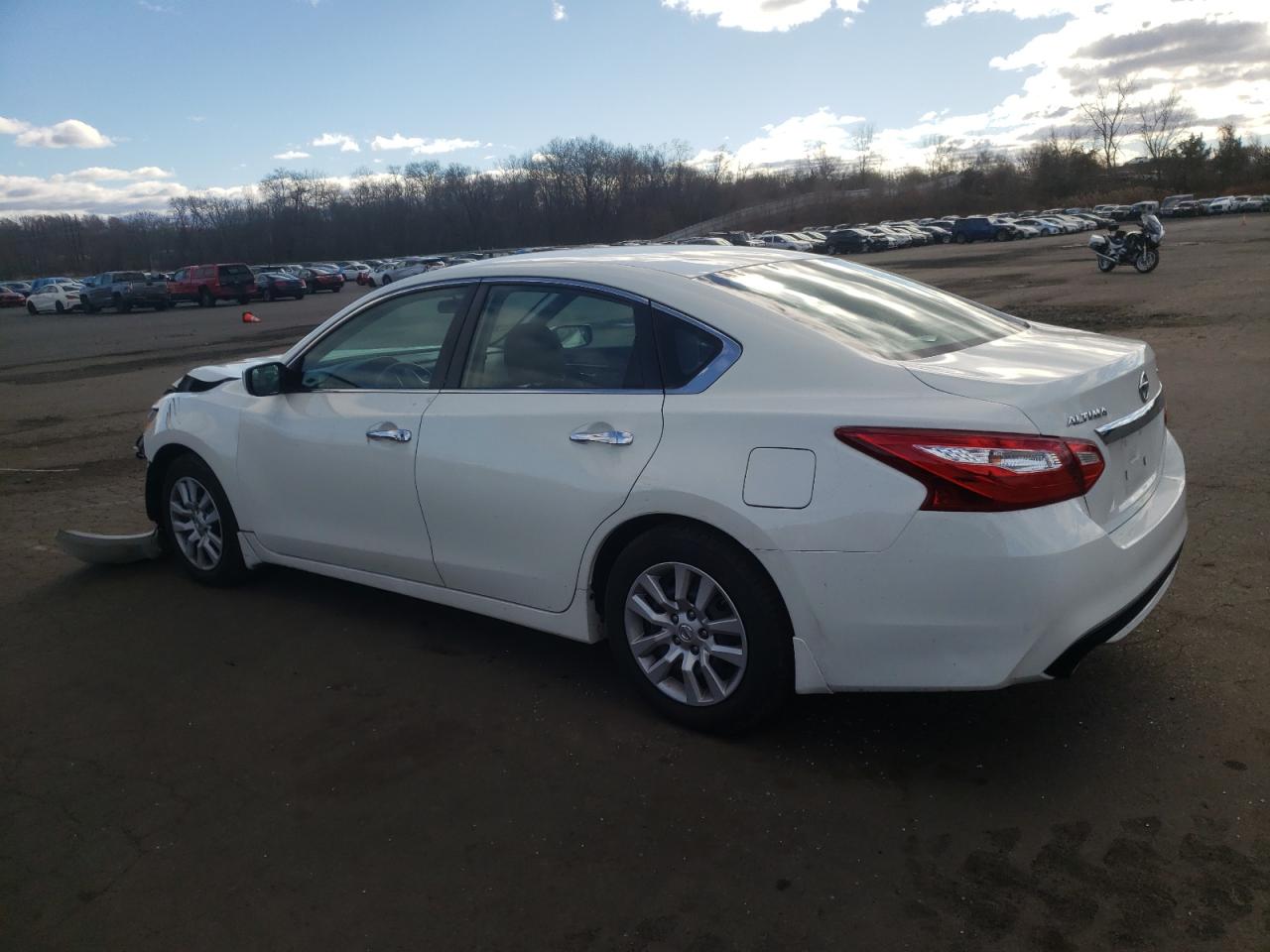 2017 Nissan Altima VIN 1N4AL3AP5HC281818 Copart auction photo, front end damage thumbnail 2