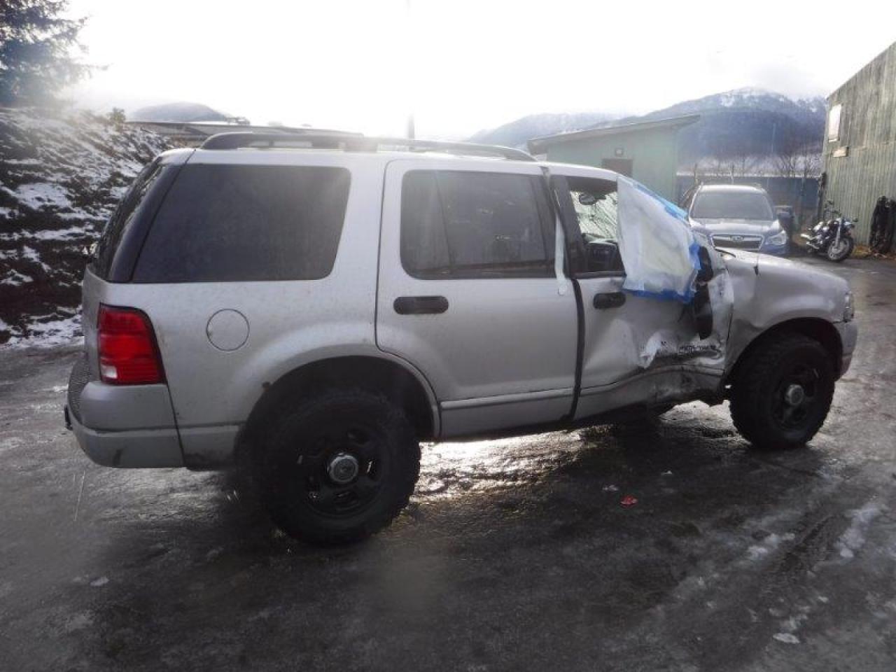 2004 Ford Explorer VIN 1FMZU73K84ZA06966 Copart auction photo, all over damage thumbnail 4