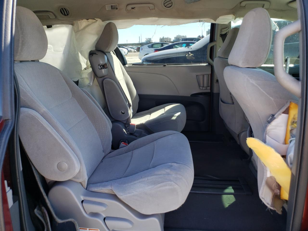 2018 Toyota Sienna VIN 5TDKZ3DC4JS927053 Copart auction photo, front end damage thumbnail 12