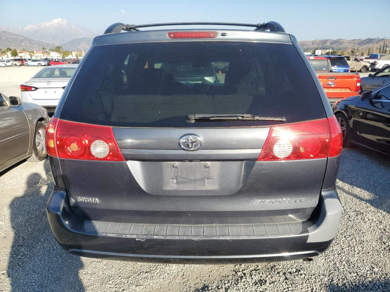 2007 Toyota Sienna VIN 5TDZK23C77S036889 Copart auction photo, side / rear end damage thumbnail 6