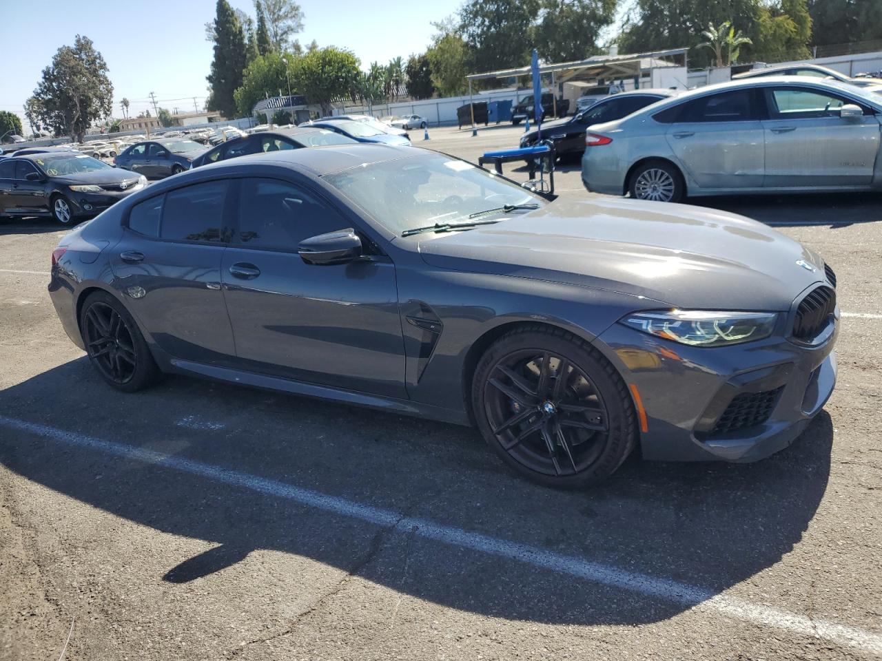 2020 BMW M8 VIN WBSGV0C06LCE26382 Copart auction photo, side / minor dent/scratches damage thumbnail 4