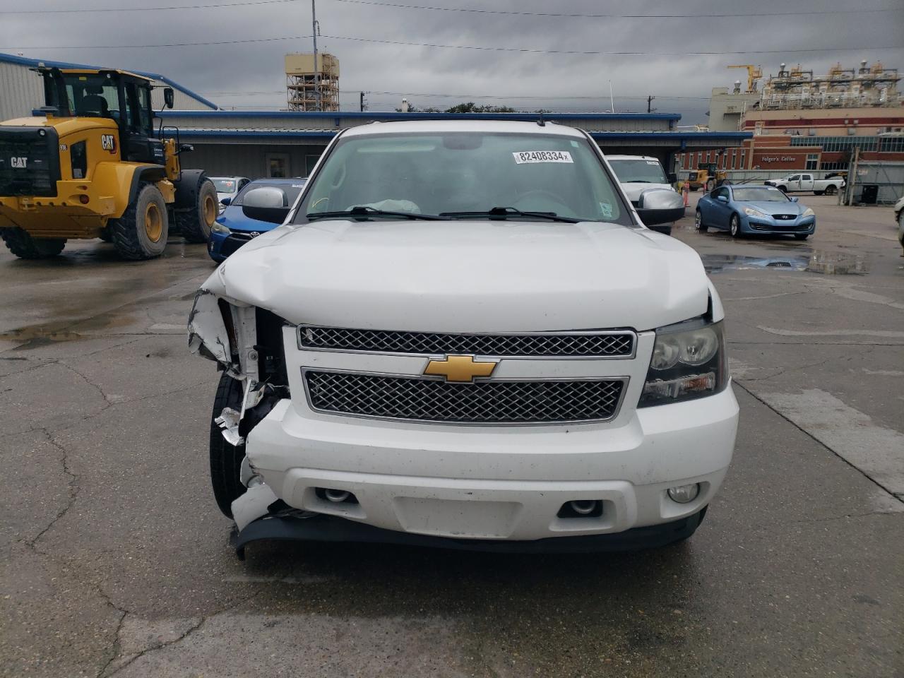 2012 Chevrolet Suburban VIN 1GNSCJE0XCR322571 Copart auction photo, side / front end damage thumbnail 5