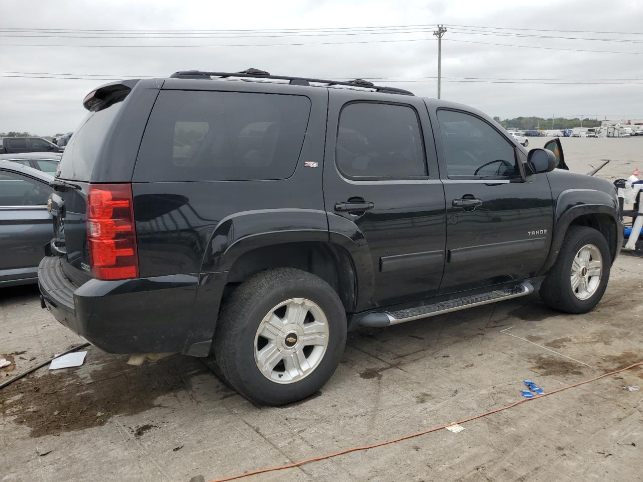 2011 Chevrolet Tahoe VIN 1GNSKBE06BR275739 Copart auction photo, rear end damage thumbnail 3