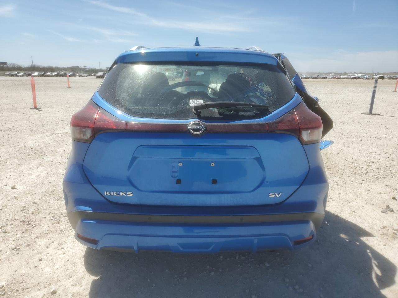 2022 Nissan Kicks VIN 3N1CP5CV2NL503457 Copart auction photo, side / front end damage thumbnail 6