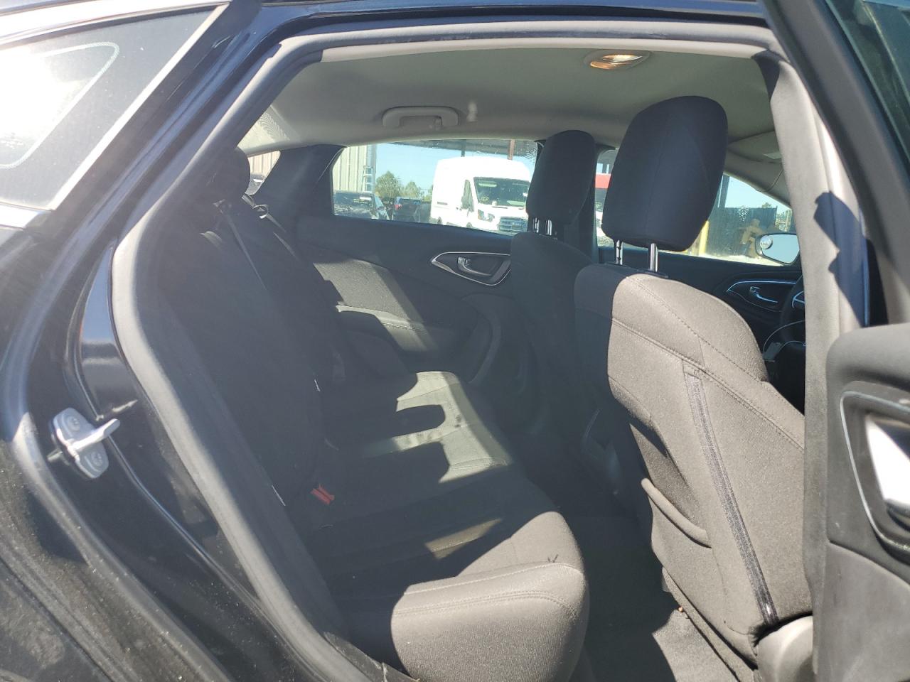 2016 Chrysler 200 VIN 1C3CCCFBXGN185769 Copart auction photo, minor dent/scratches damage thumbnail 10