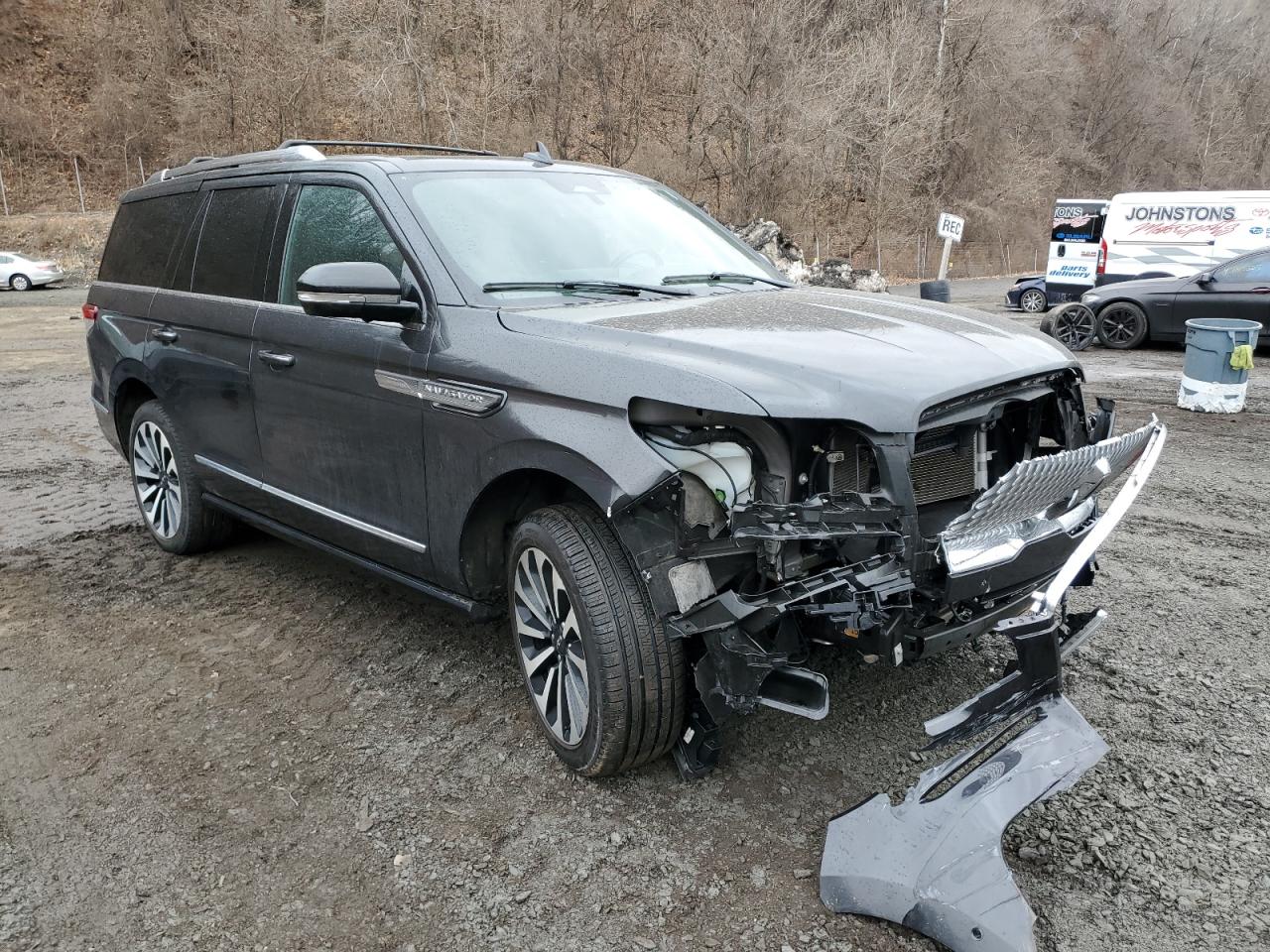 2022 Lincoln Navigator VIN 5LMJJ2LT5NEL16967 Copart auction photo, front end / minor dent/scratches damage thumbnail 4